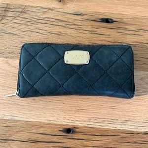 Michael Kors Quilted Leather Zip around Wallet